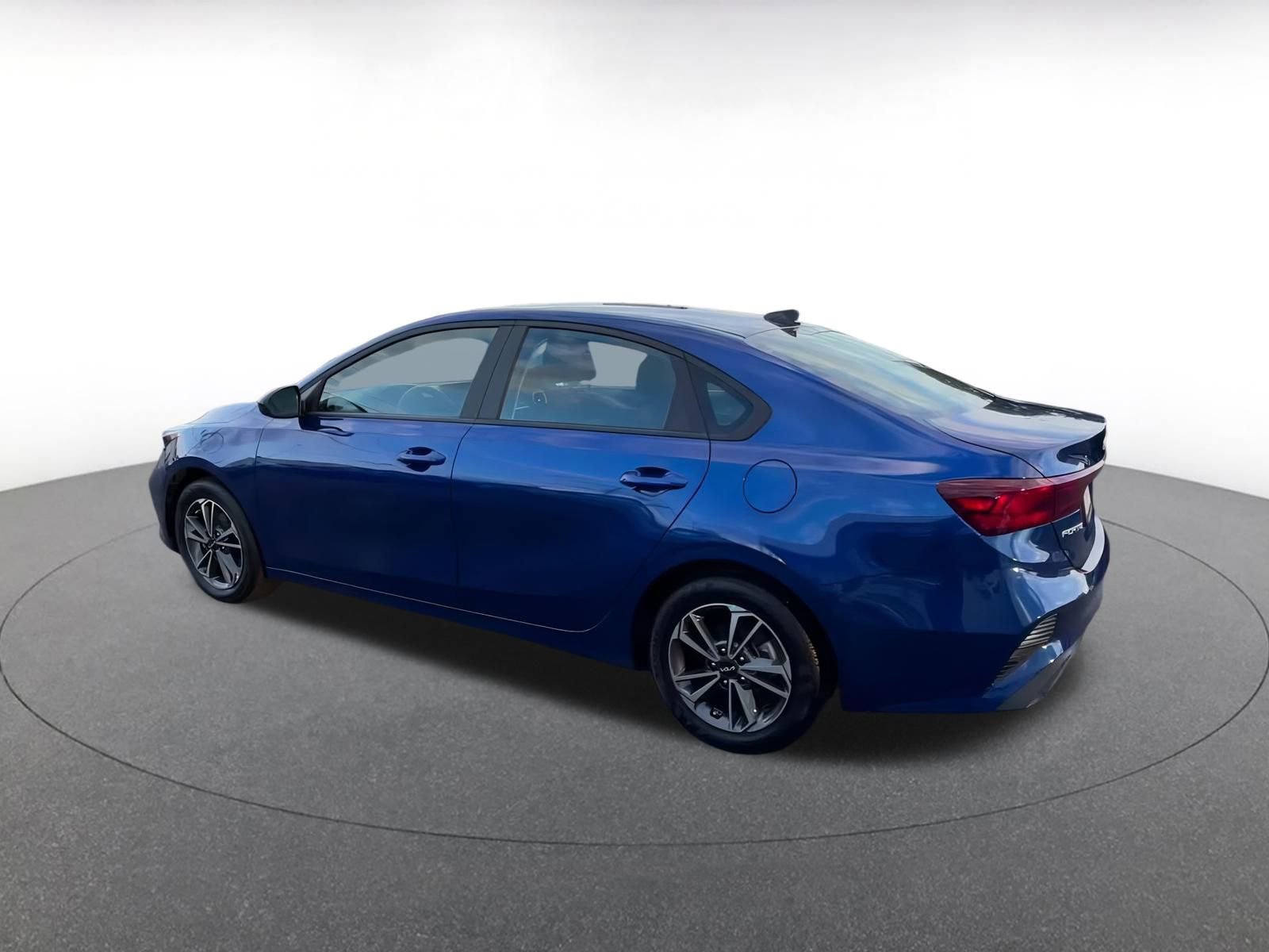 Thumbnail: 2024 Kia Forte - 10