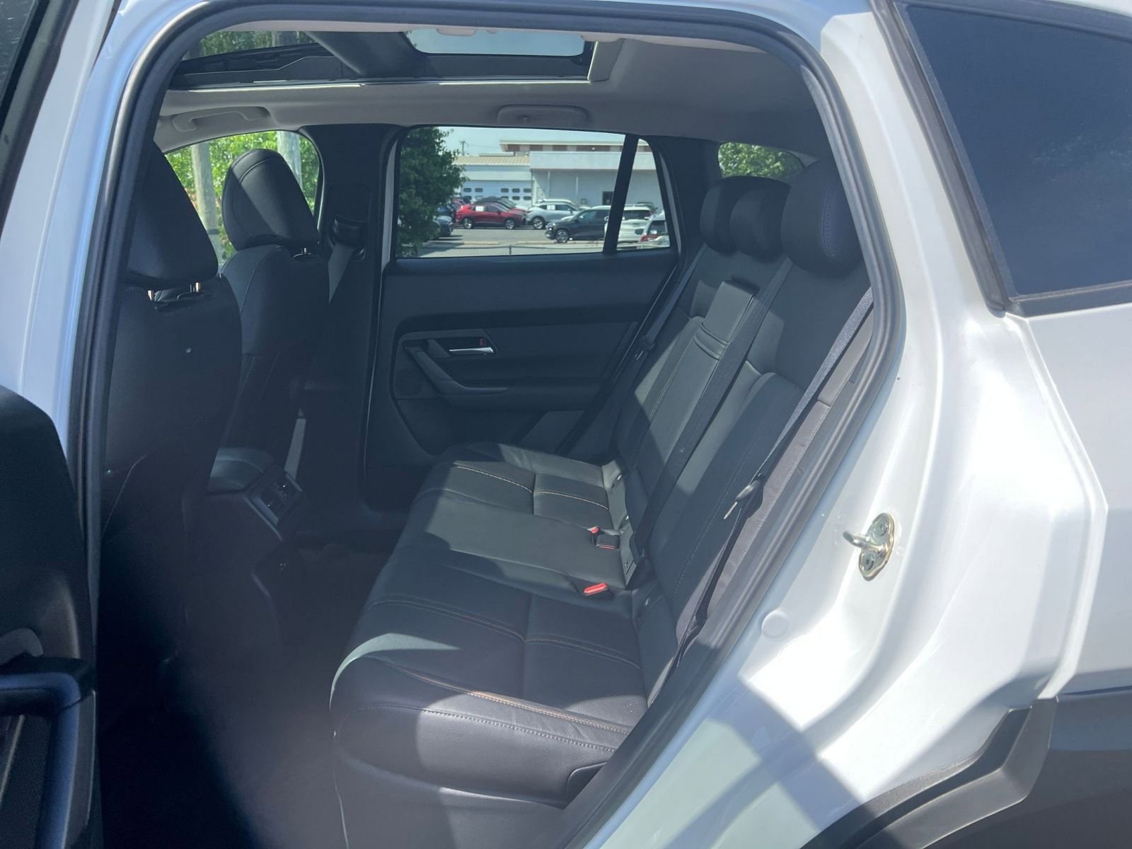 Thumbnail: 2025 Mazda CX-50 - 27