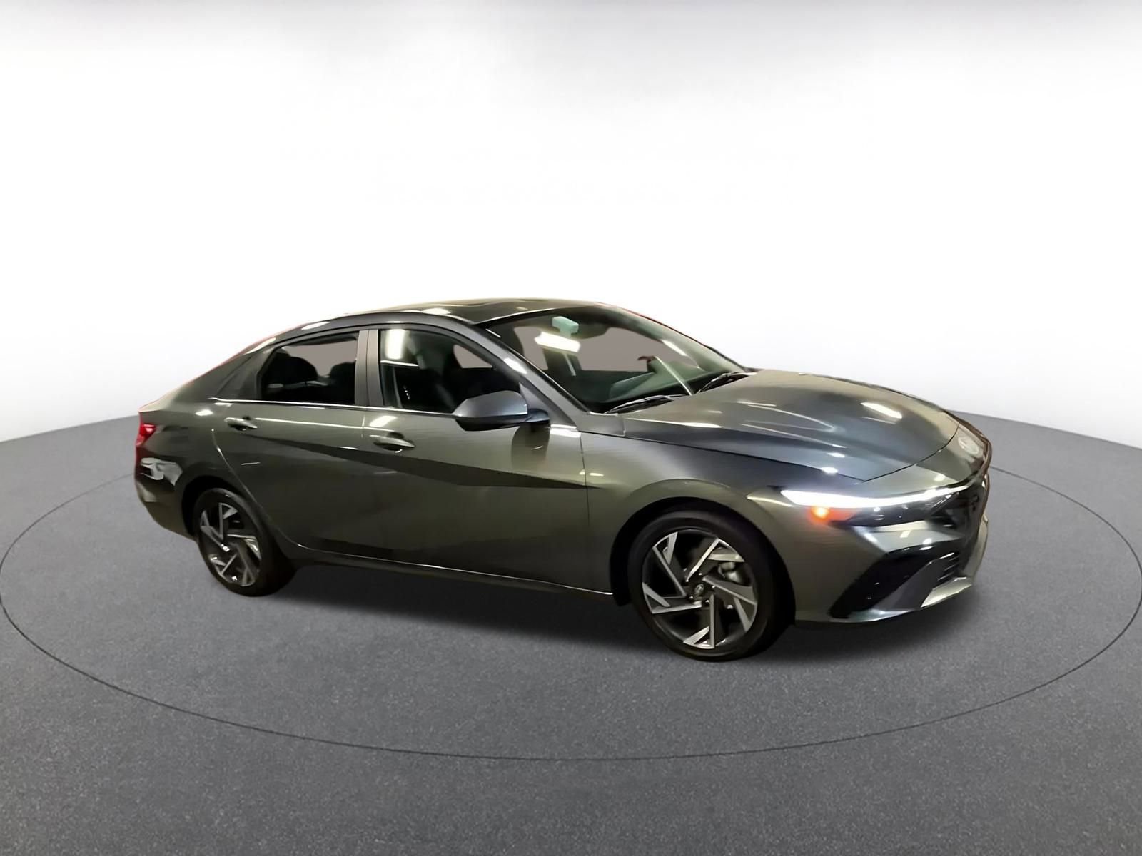 Thumbnail: 2025 Hyundai Elantra - 2