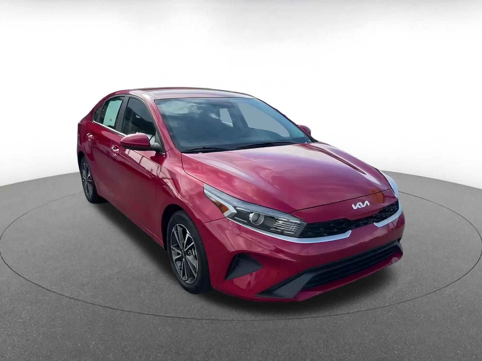 Thumbnail: 2024 Kia Forte - 3