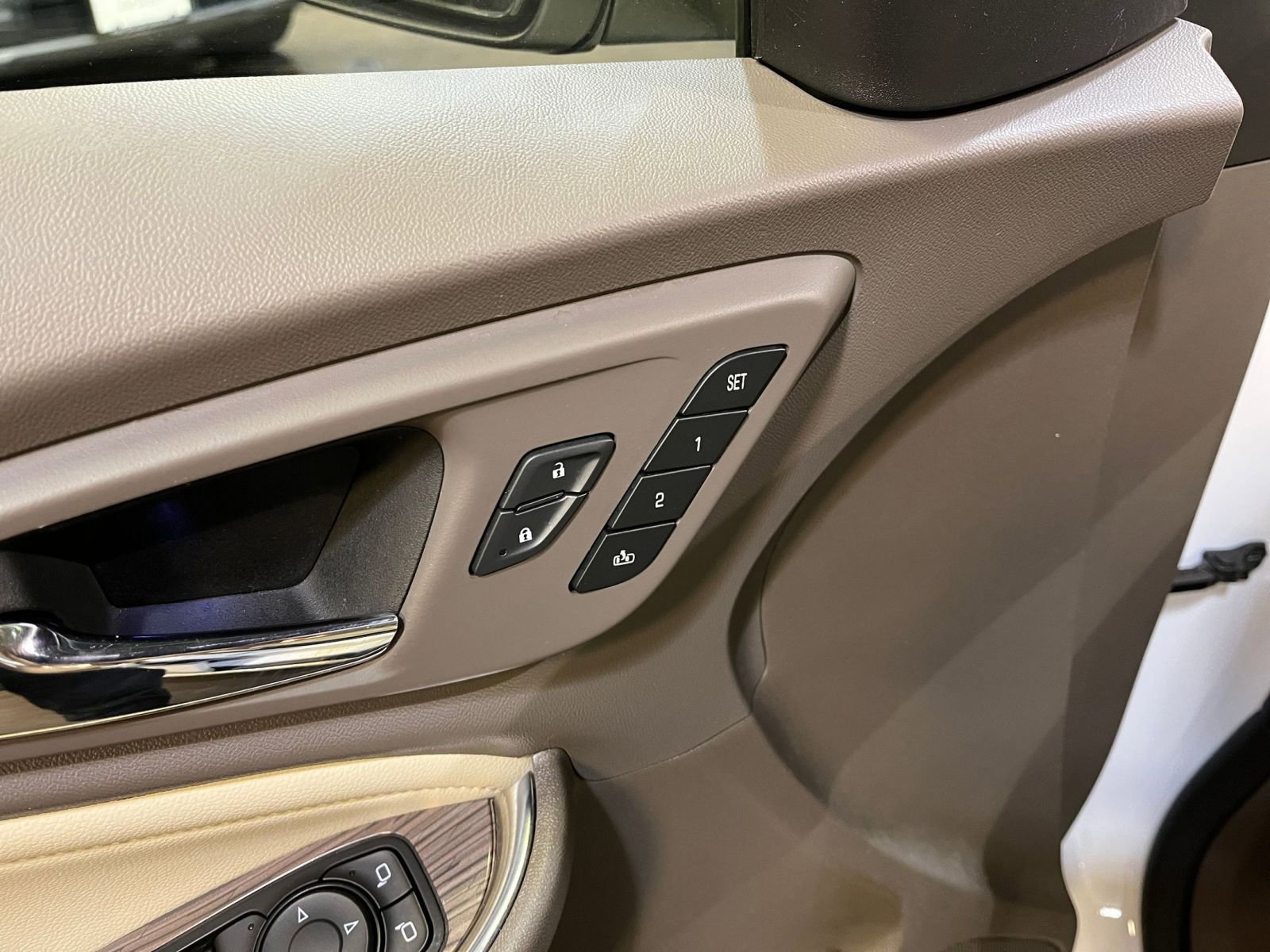 Thumbnail: 2024 Chevrolet Malibu - 23