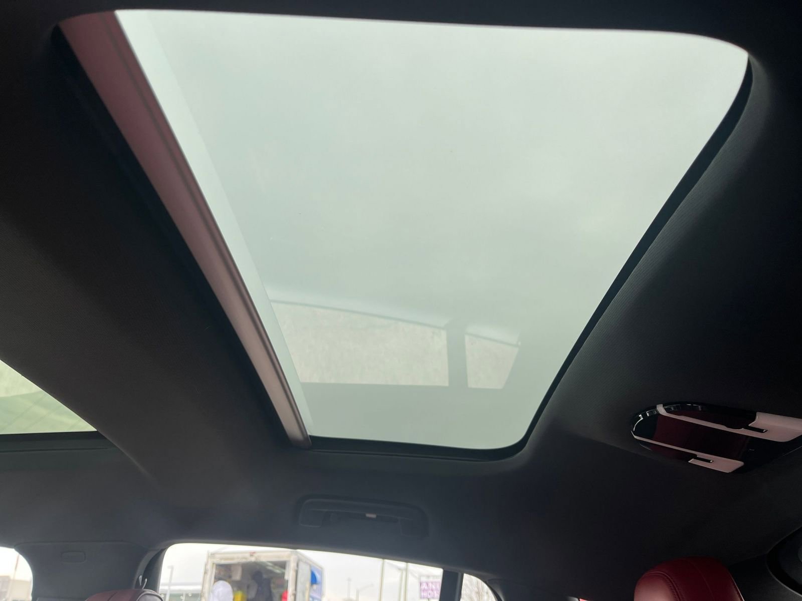 Thumbnail: 2023 Porsche Panamera - 29