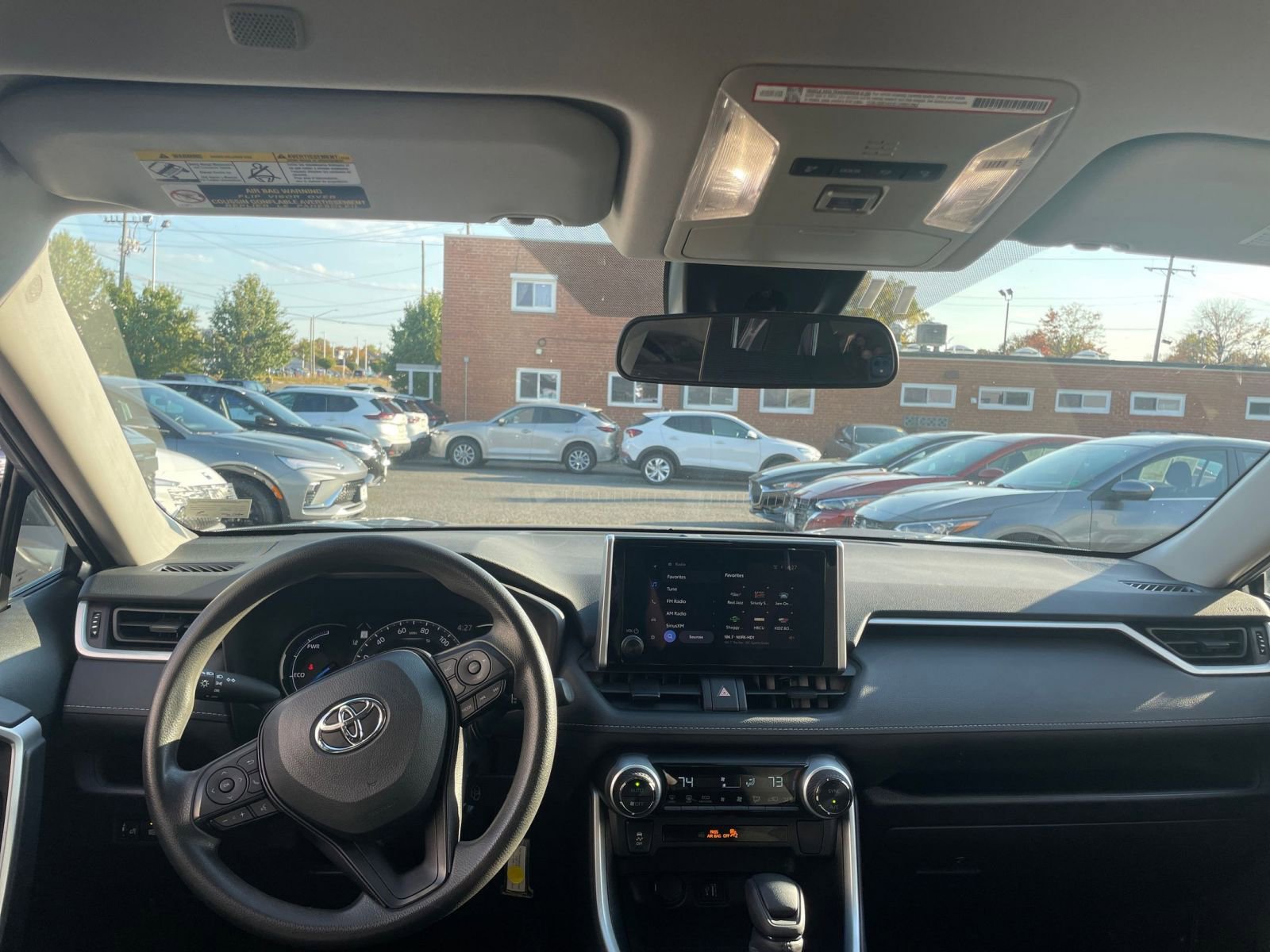 Thumbnail: 2025 Toyota RAV4 - 33