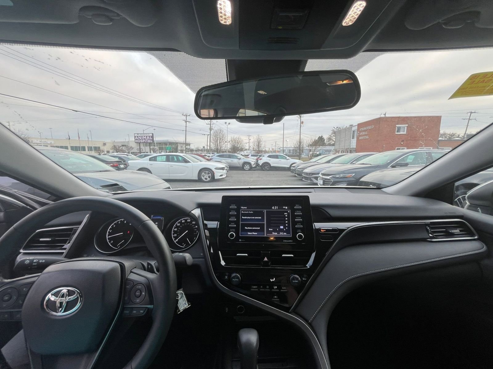 2024 Toyota Camry SE 32