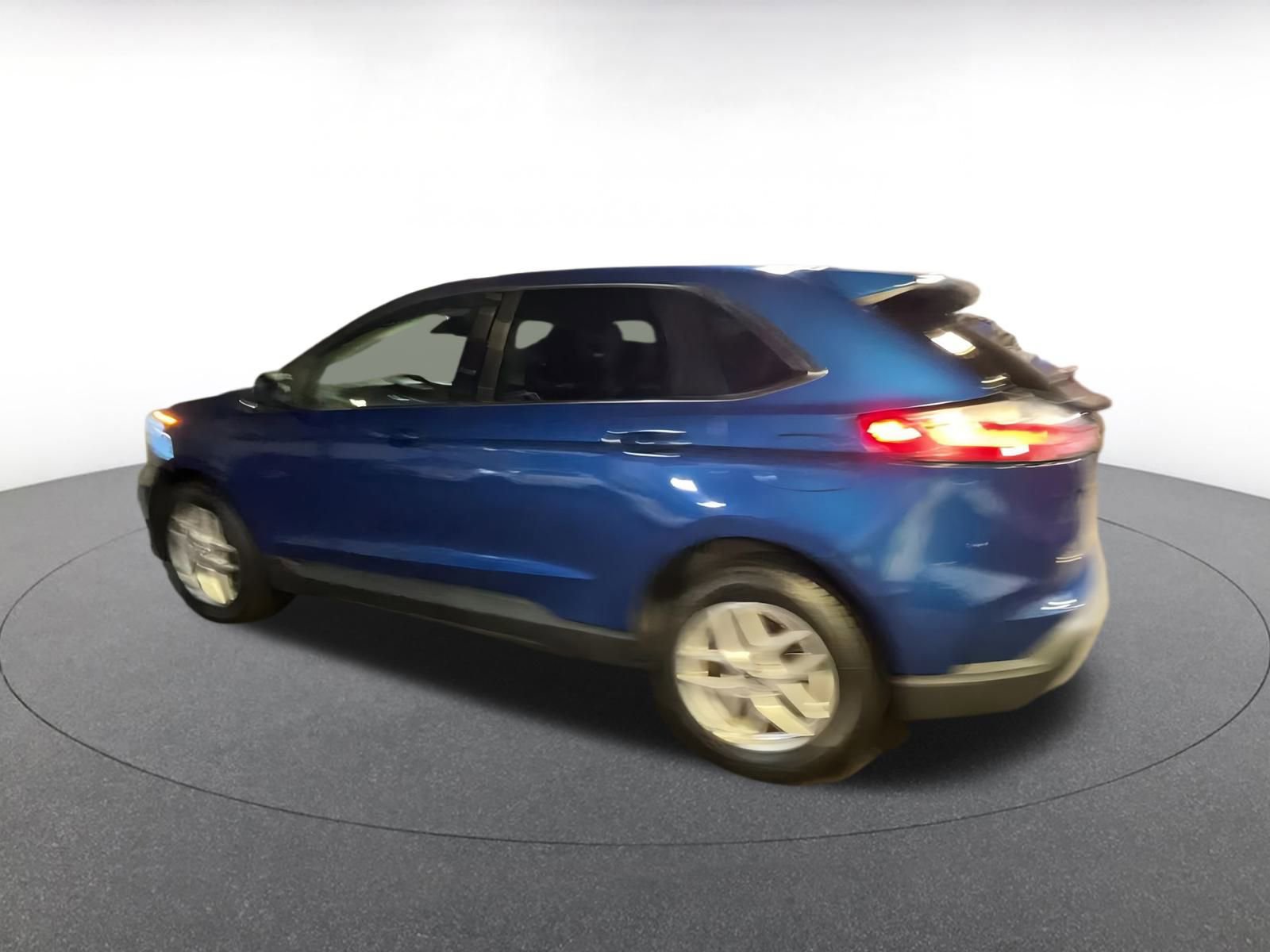Thumbnail: 2023 Ford Edge - 10