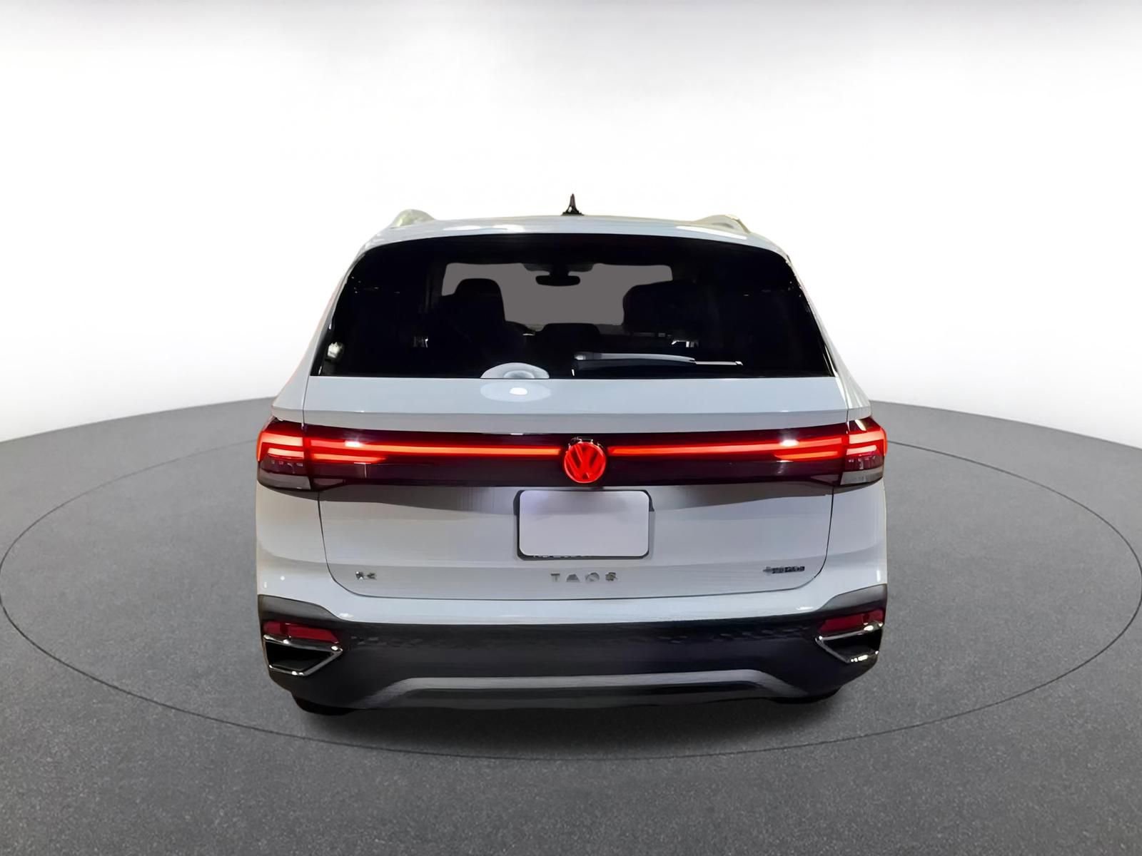 Thumbnail: 2025 Volkswagen Taos - 12