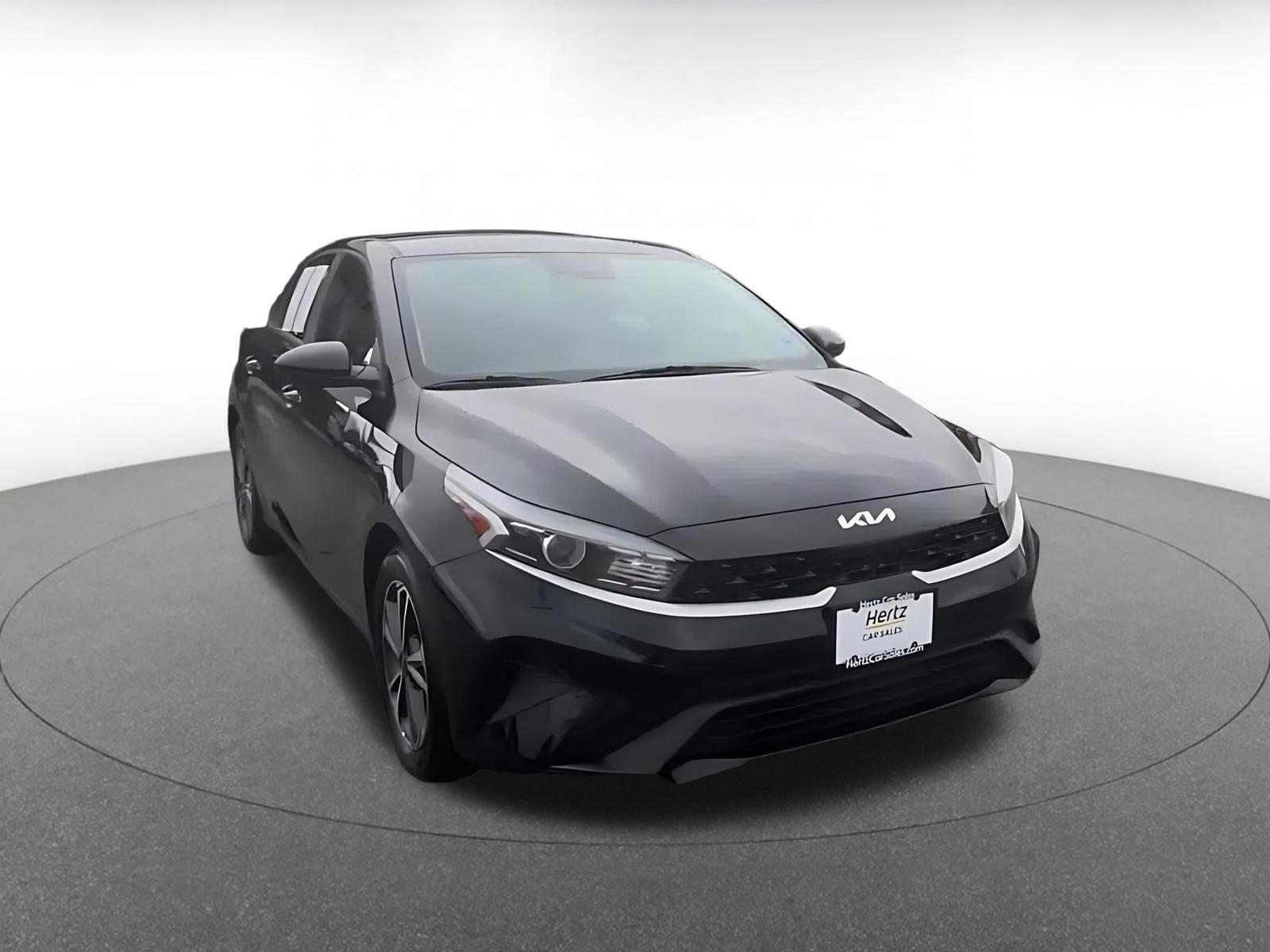 Thumbnail: 2024 Kia Forte - 3