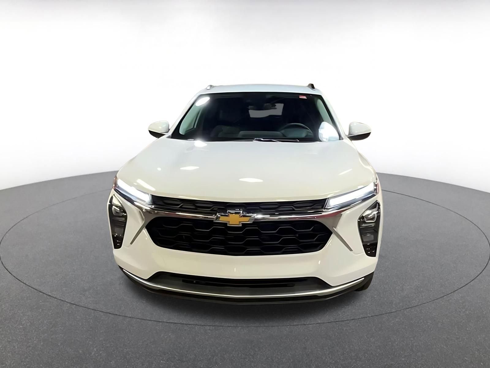 Thumbnail: 2025 Chevrolet Trax - 4