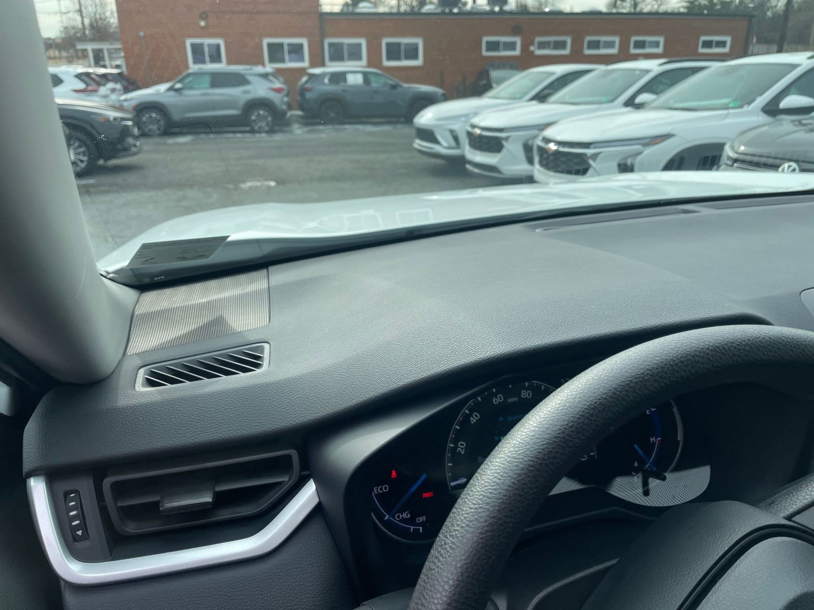 Thumbnail: 2025 Toyota RAV4 - 33