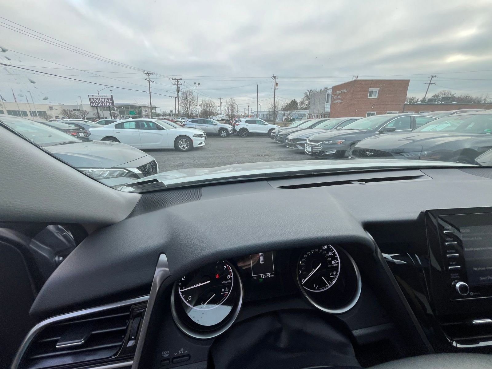 2024 Toyota Camry SE 33