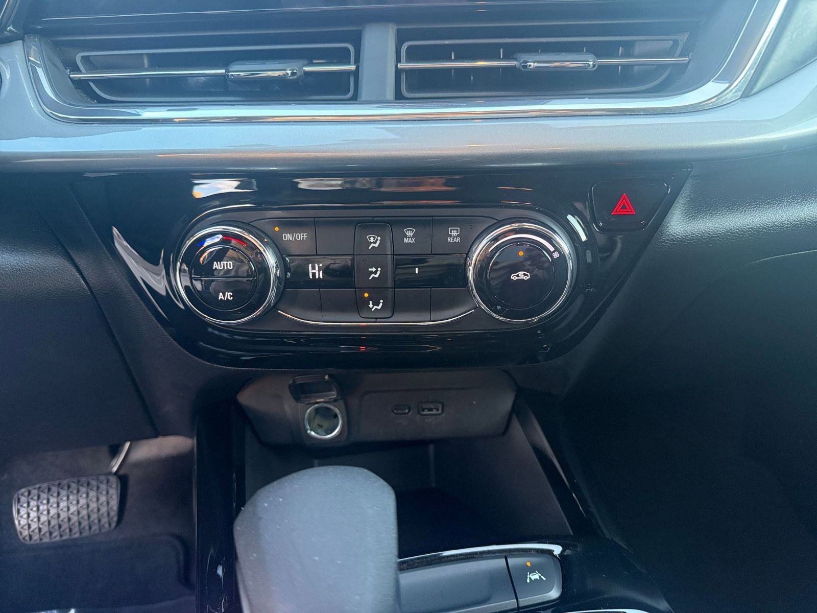 Thumbnail: 2025 Chevrolet Trax - 18