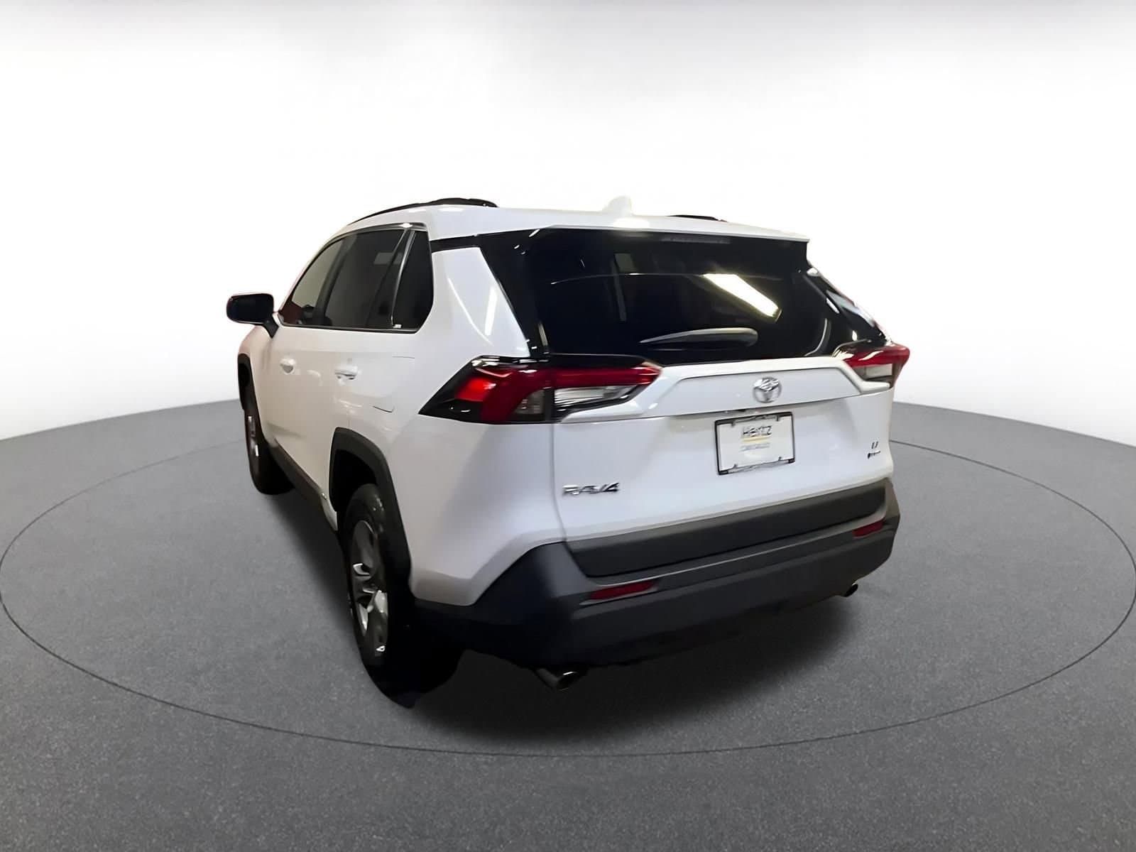 Thumbnail: 2025 Toyota RAV4 - 11