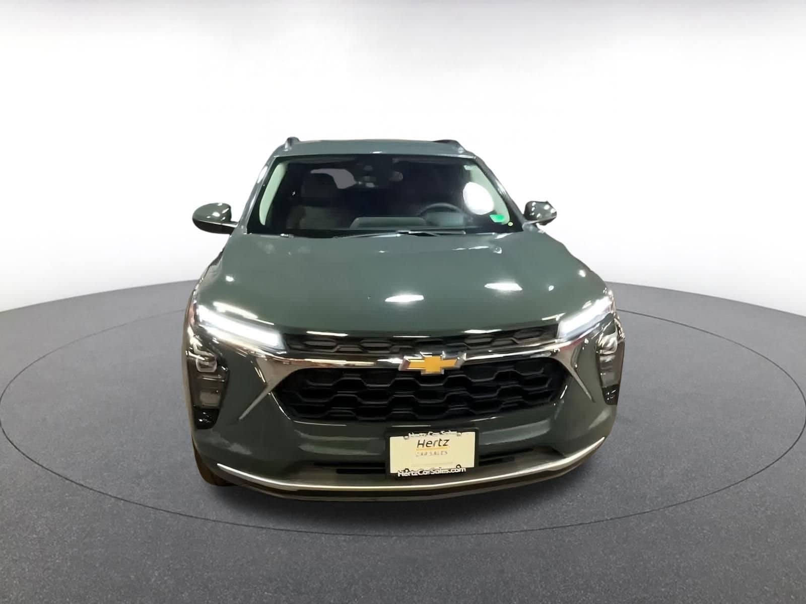 Thumbnail: 2025 Chevrolet Trax - 4