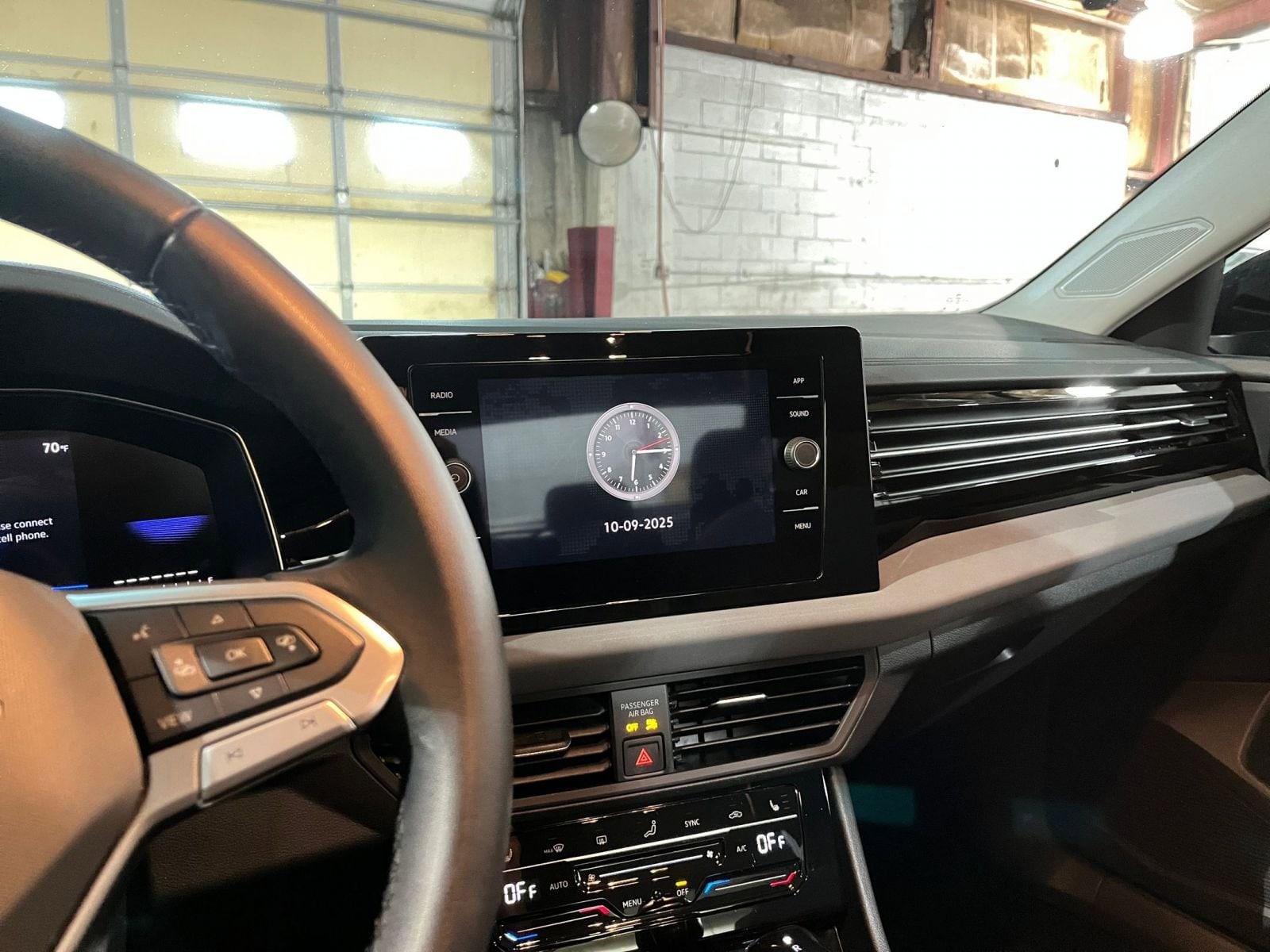 Thumbnail: 2025 Volkswagen Jetta - 21