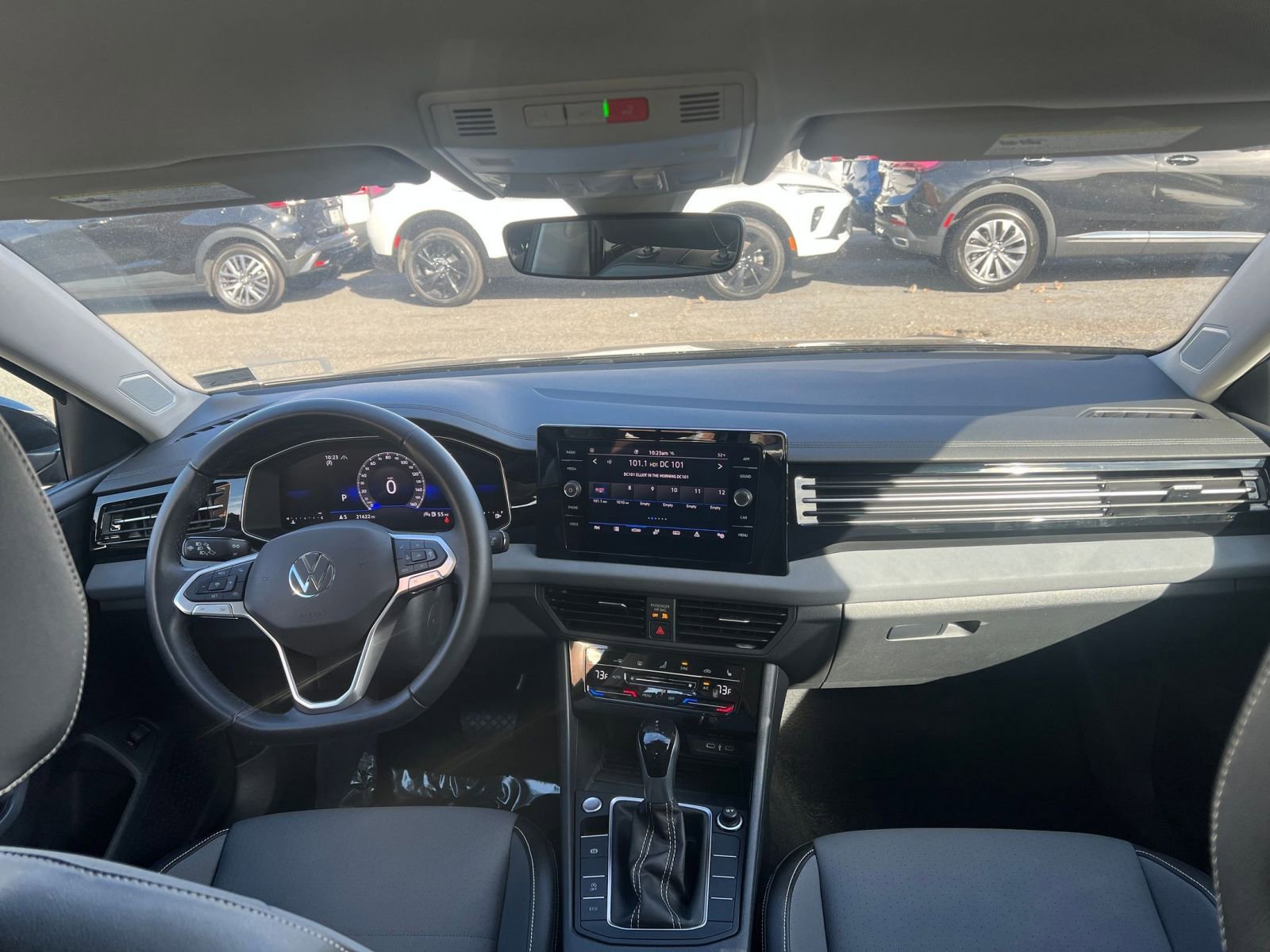 Thumbnail: 2025 Volkswagen Jetta - 32