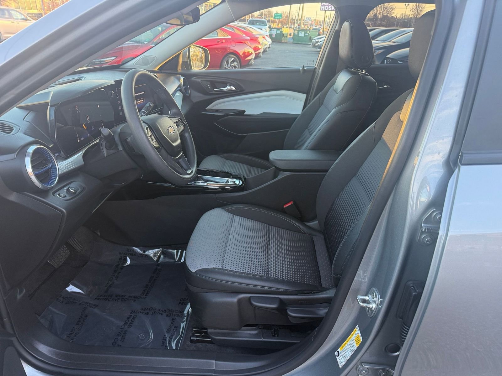 Thumbnail: 2025 Chevrolet Trax - 25