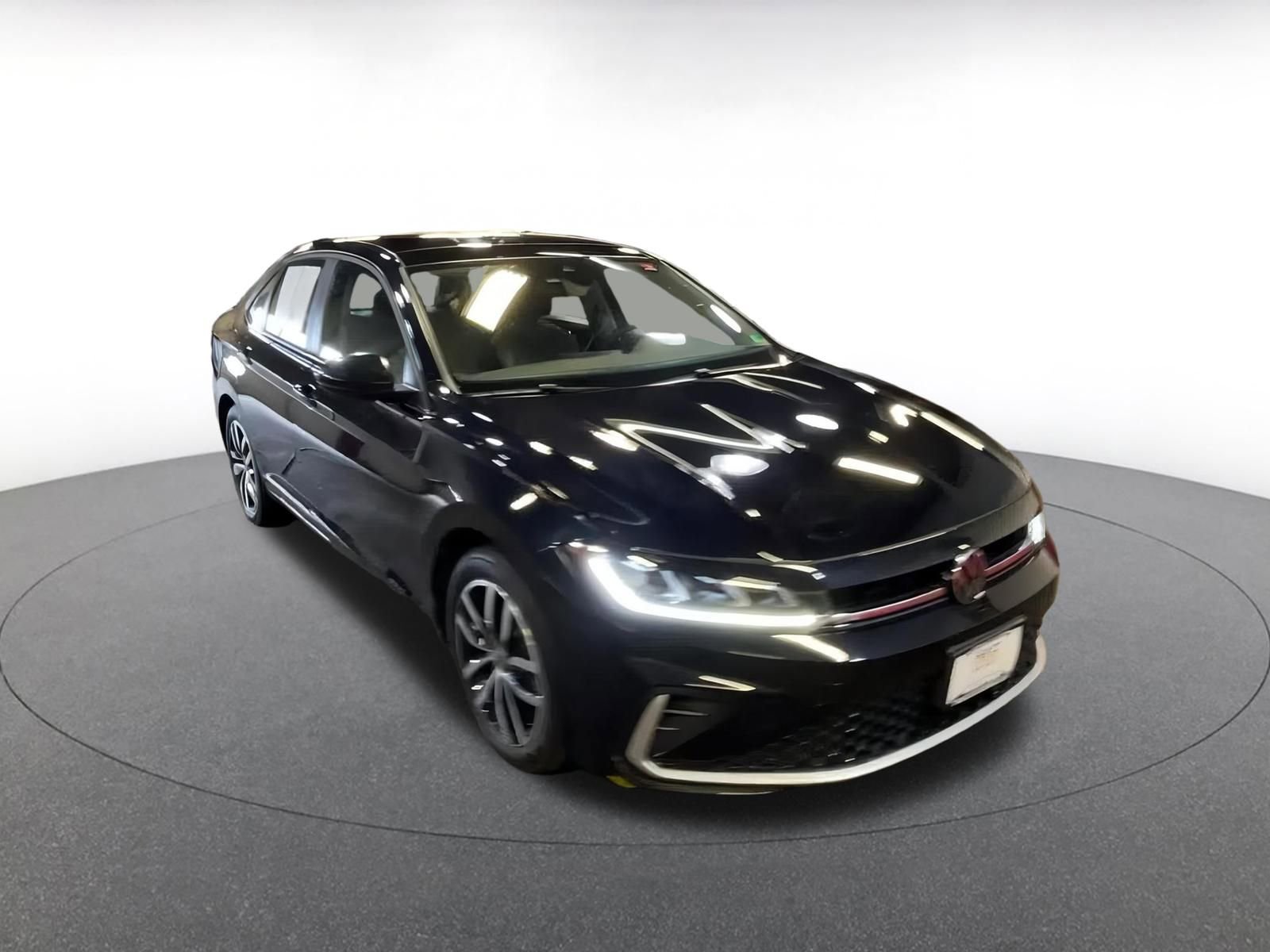 Thumbnail: 2025 Volkswagen Jetta - 3