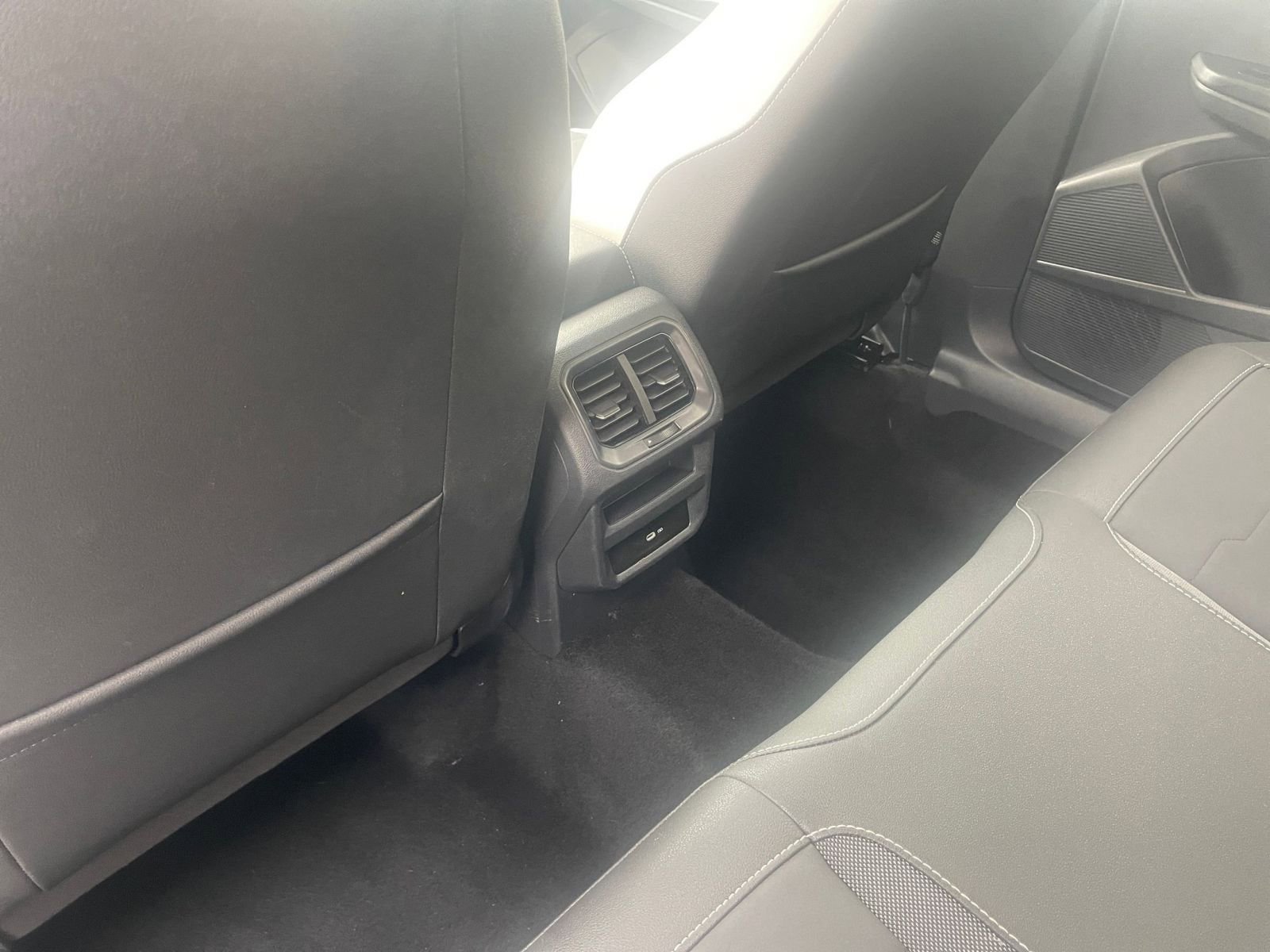 Thumbnail: 2025 Volkswagen Taos - 24