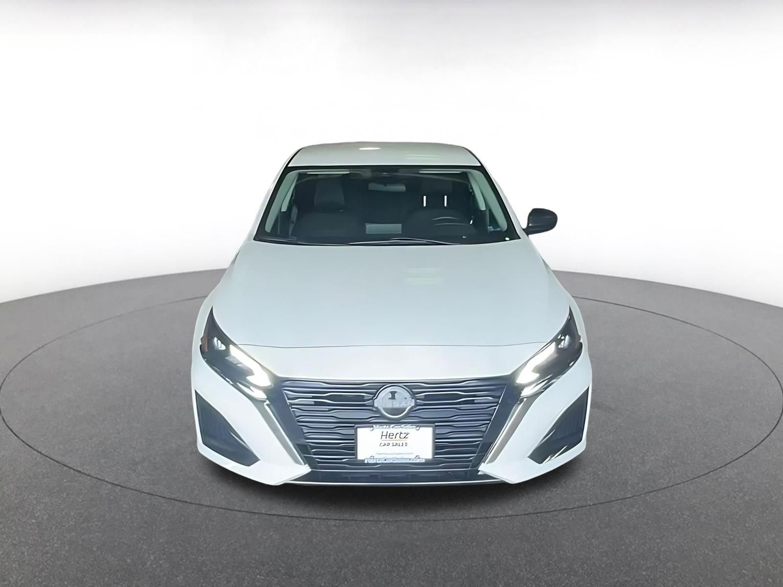 Thumbnail: 2025 Nissan Altima - 4