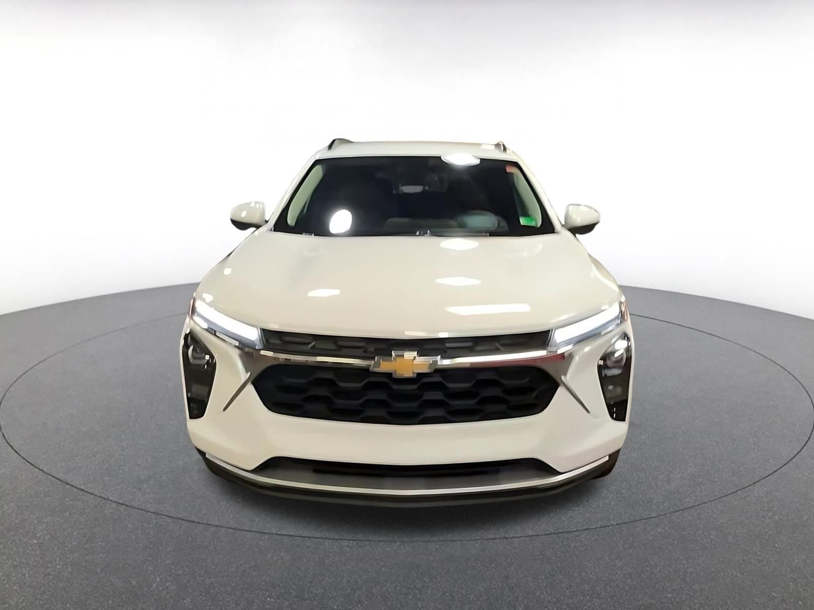 Thumbnail: 2025 Chevrolet Trax - 4