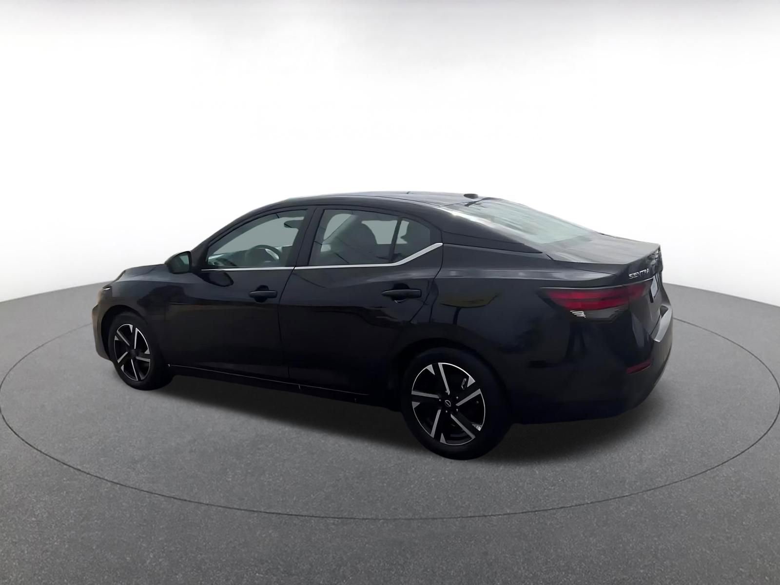 Thumbnail: 2025 Nissan Sentra - 10