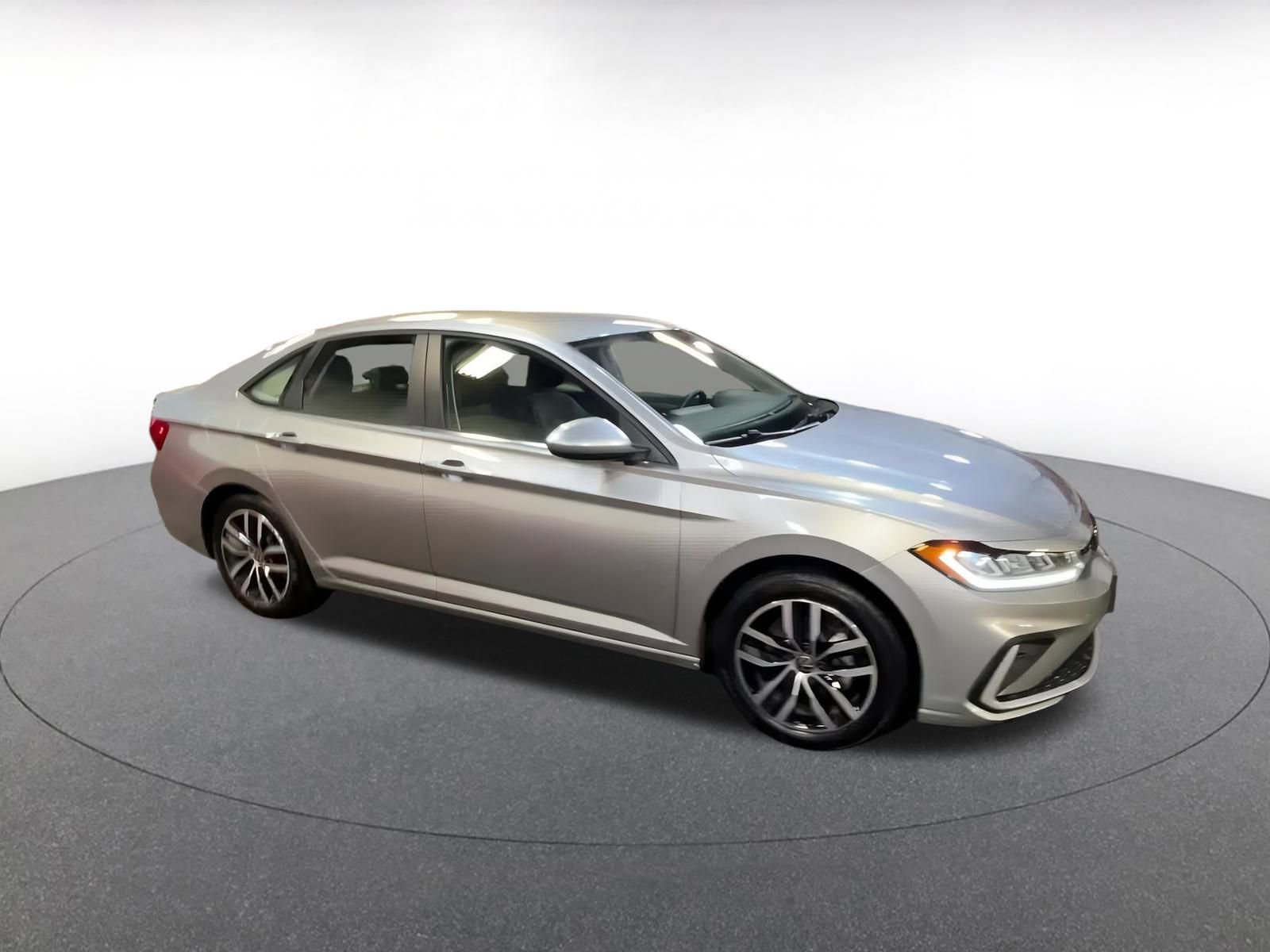 Thumbnail: 2025 Volkswagen Jetta - 2