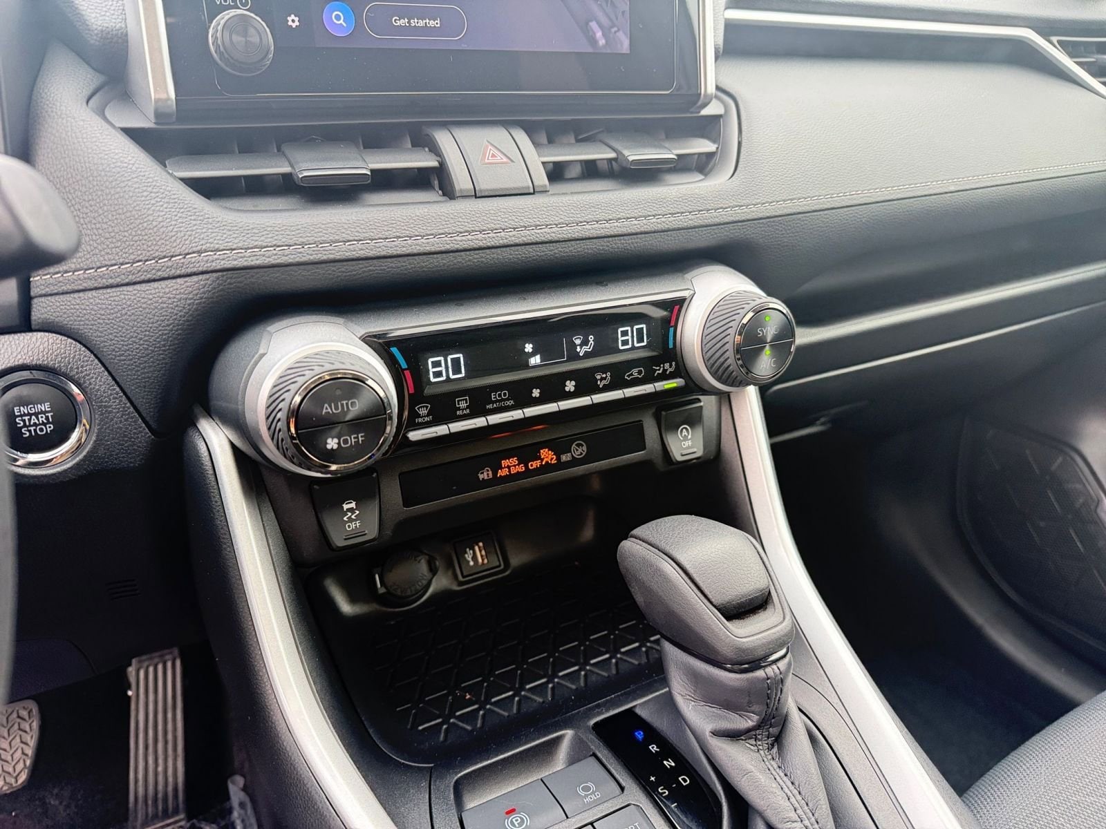 Thumbnail: 2025 Toyota RAV4 - 18