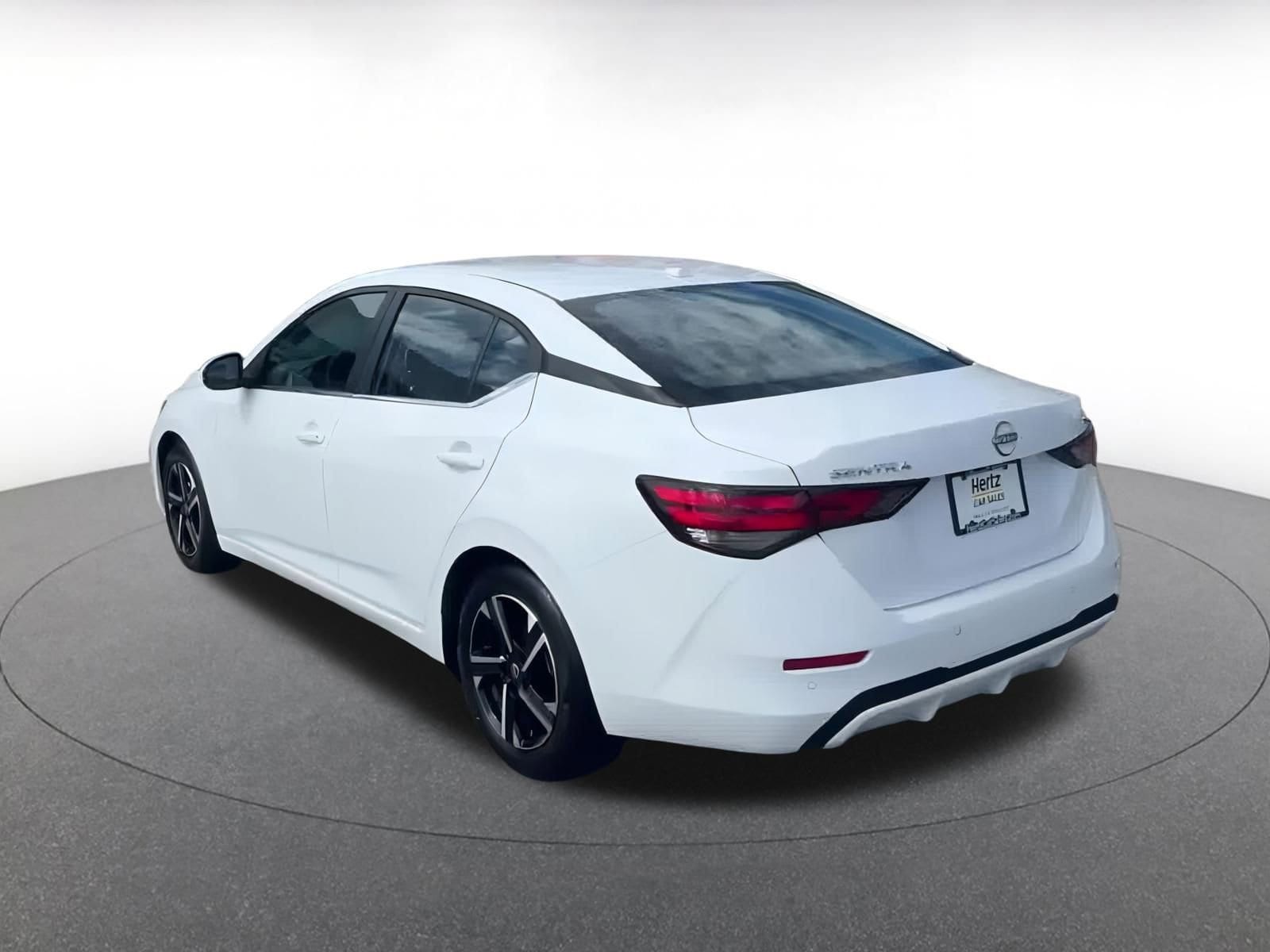 Thumbnail: 2024 Nissan Sentra - 10