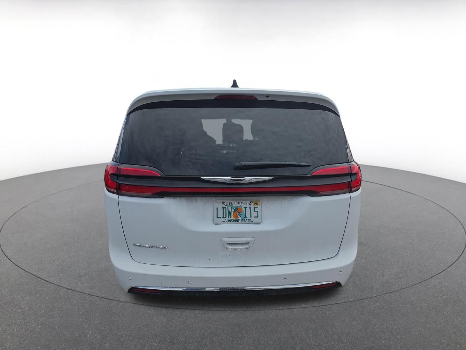 Thumbnail: 2025 Chrysler Pacifica - 6