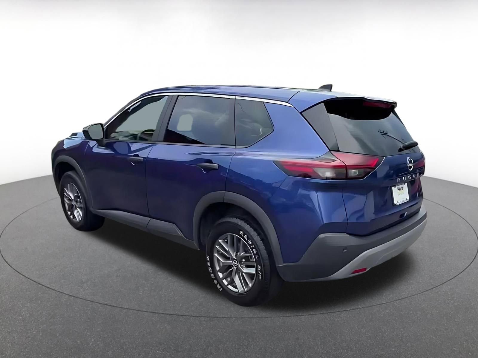 Thumbnail: 2023 Nissan Rogue - 9