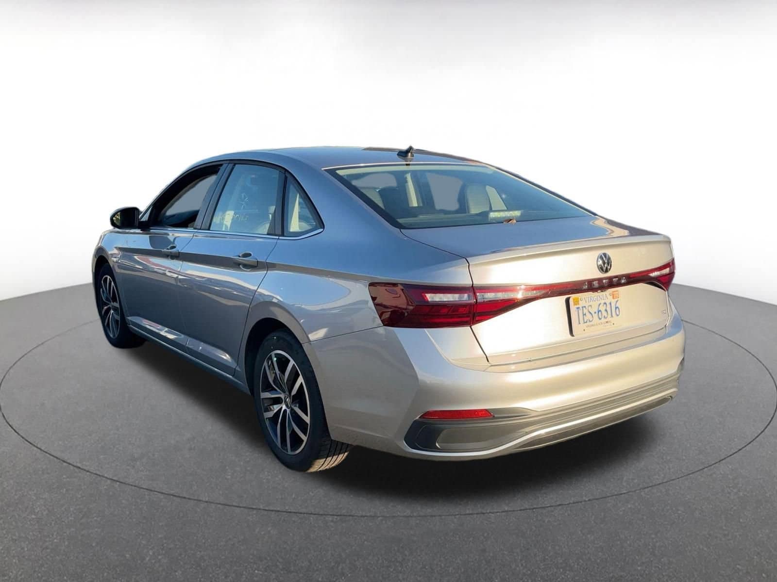 Thumbnail: 2025 Volkswagen Jetta - 9