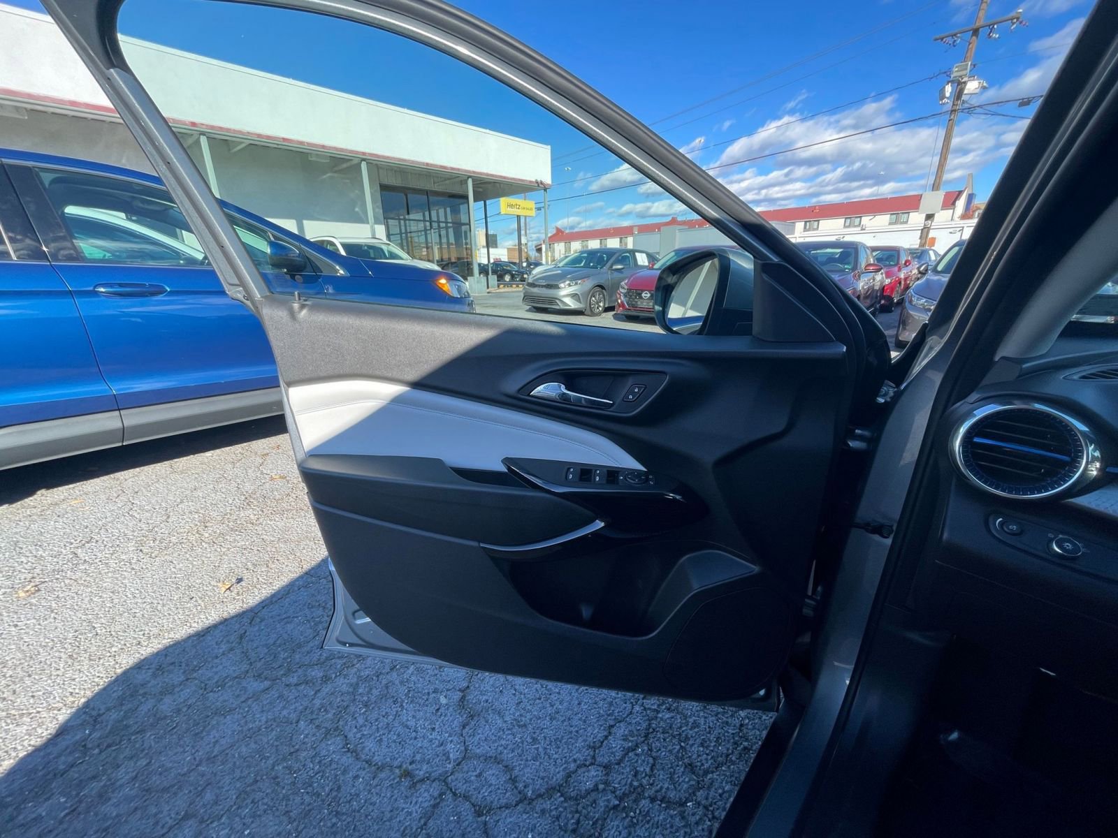 Thumbnail: 2025 Chevrolet Trax - 20