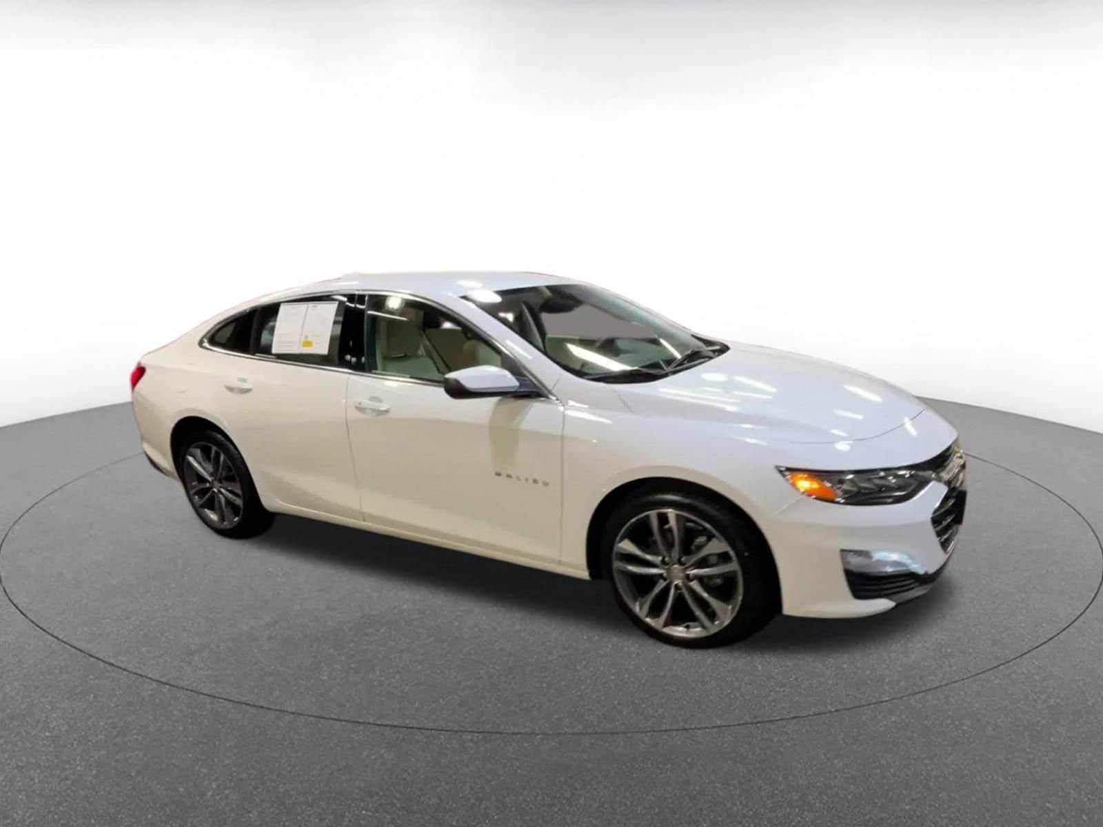 Thumbnail: 2024 Chevrolet Malibu - 2