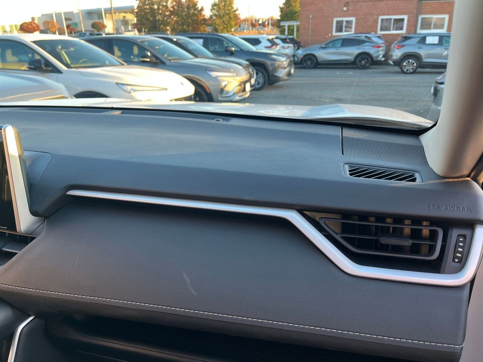 Thumbnail: 2025 Toyota RAV4 - 35