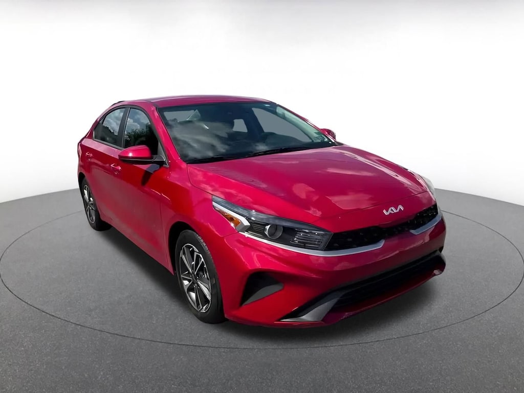 2024 Kia Forte LXS photo 3