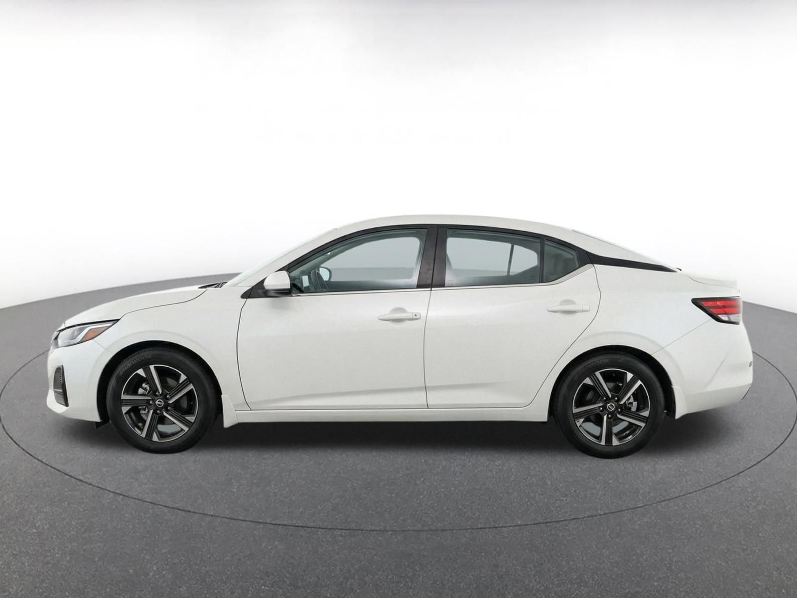 Thumbnail: 2025 Nissan Sentra - 4