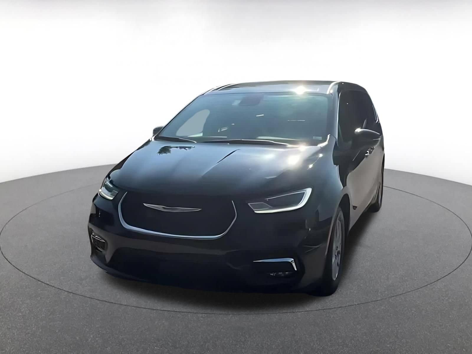 Thumbnail: 2024 Chrysler Pacifica - 7