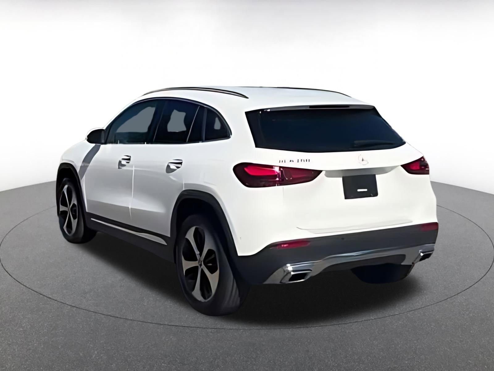 Thumbnail: 2025 Mercedes-Benz GLA - 16