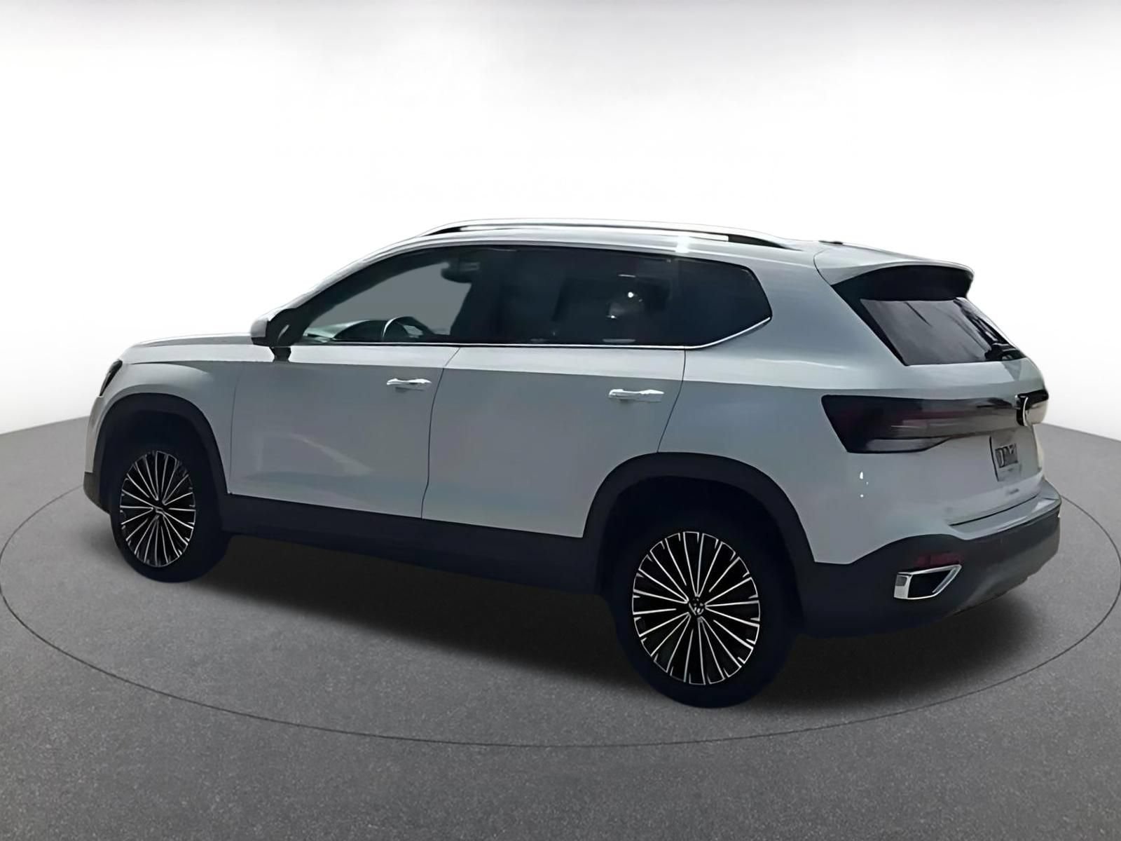 Thumbnail: 2026 Volkswagen Taos - 10