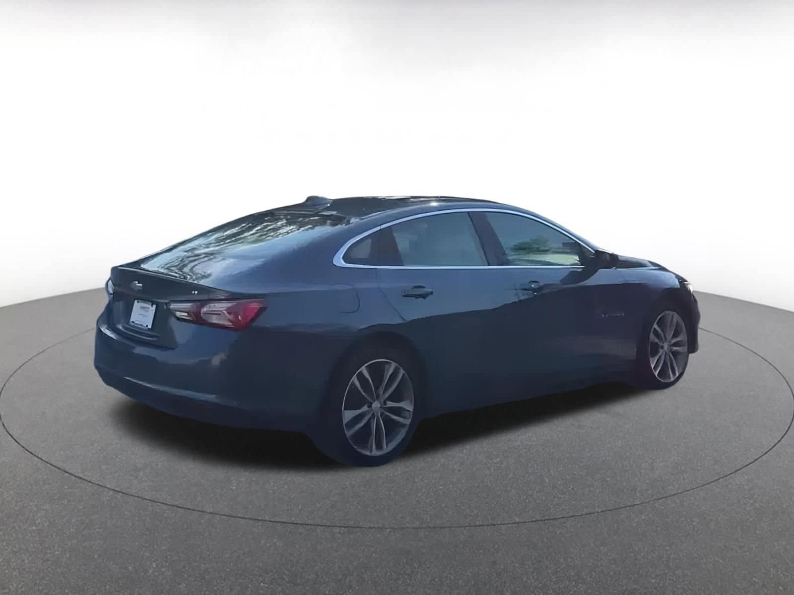 Thumbnail: 2024 Chevrolet Malibu - 13