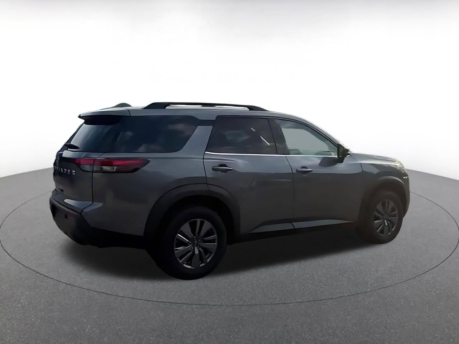 Thumbnail: 2025 Nissan Pathfinder - 12