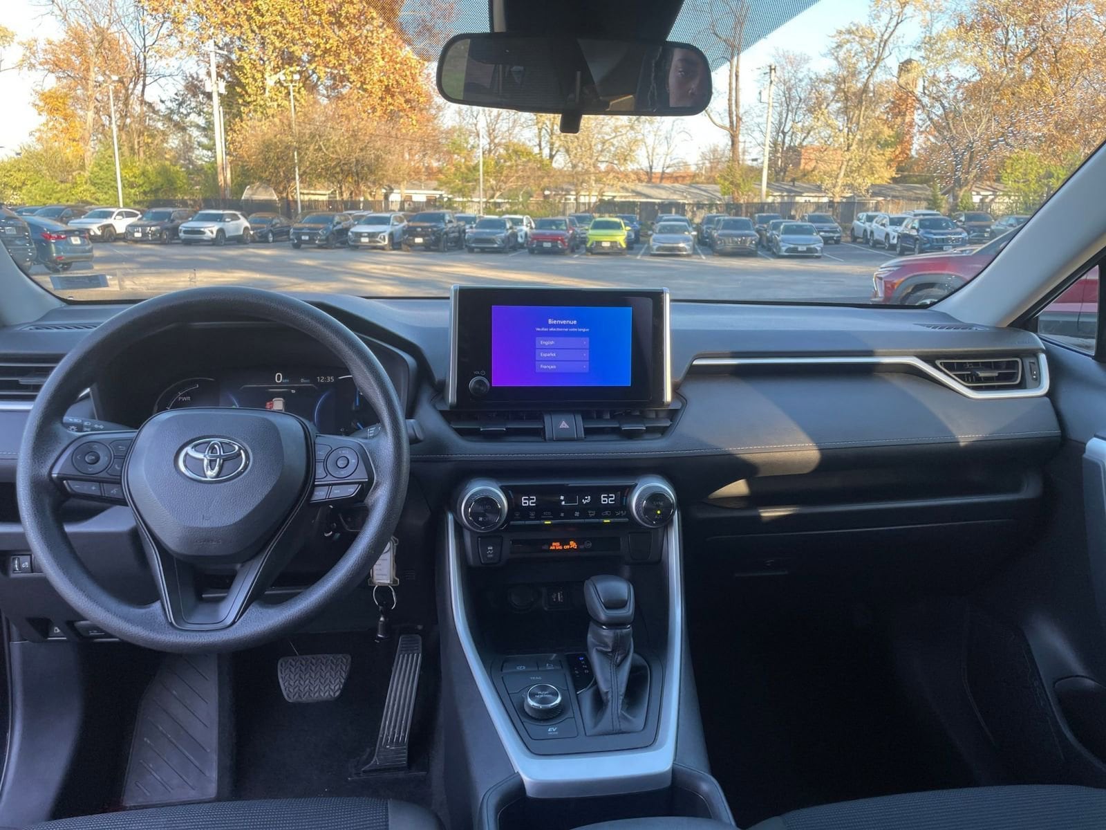 Thumbnail: 2025 Toyota RAV4 - 31