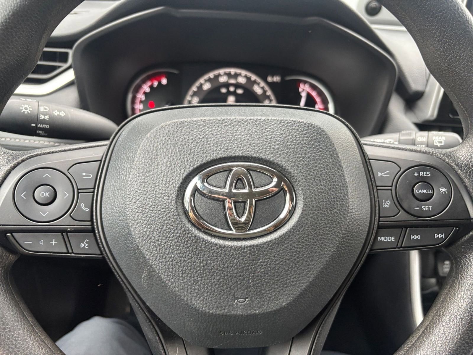 Thumbnail: 2025 Toyota RAV4 - 25