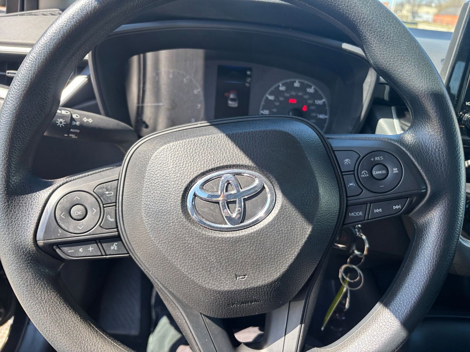 Thumbnail: 2025 Toyota Corolla - 25