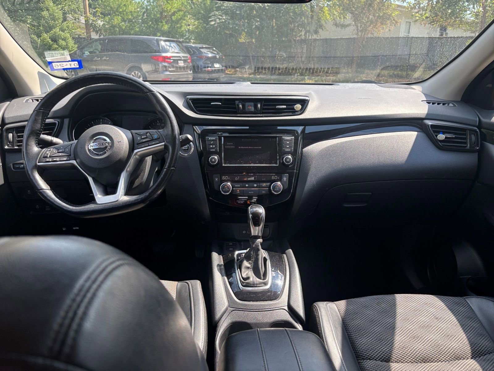 Thumbnail: 2022 Nissan Rogue Sport - 31