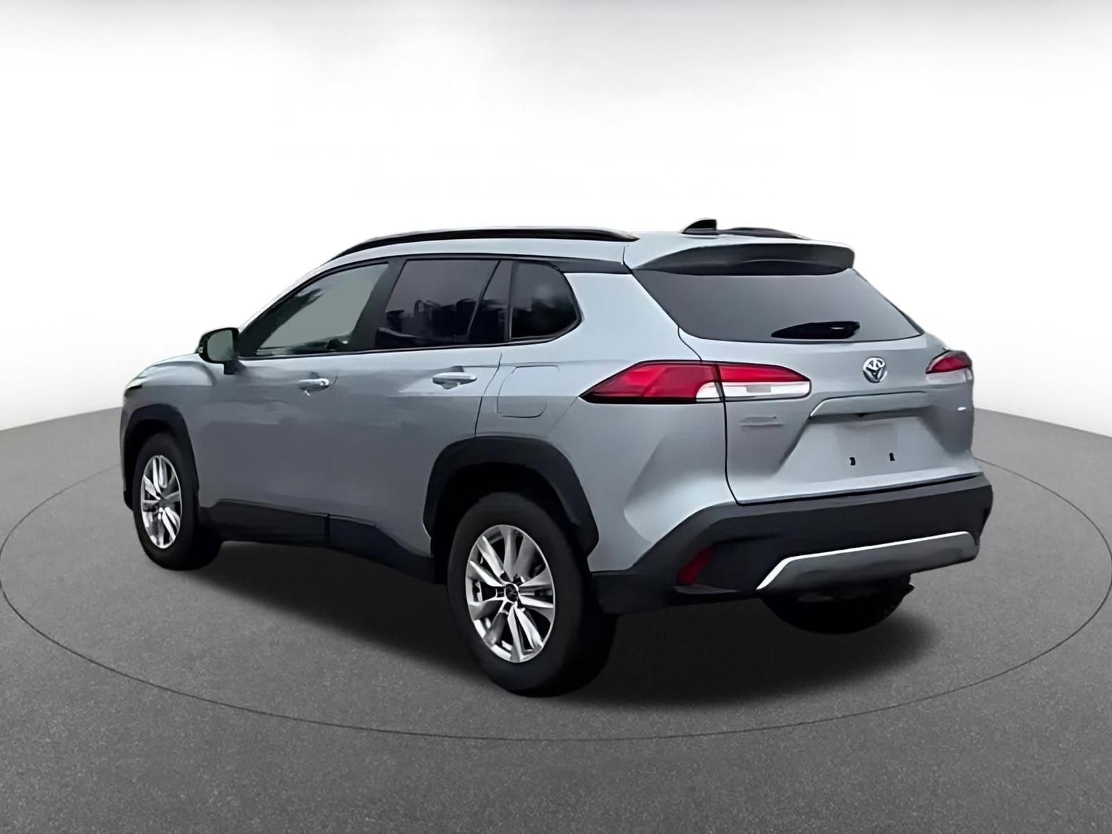 Thumbnail: 2025 Toyota Corolla Cross - 10