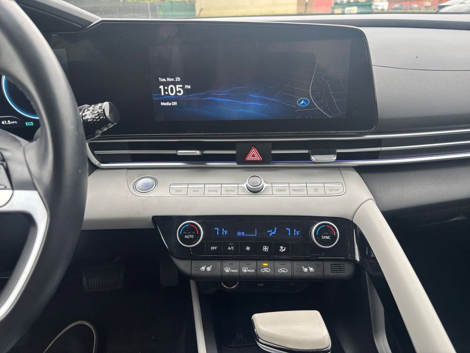 Thumbnail: 2025 Hyundai Elantra - 18