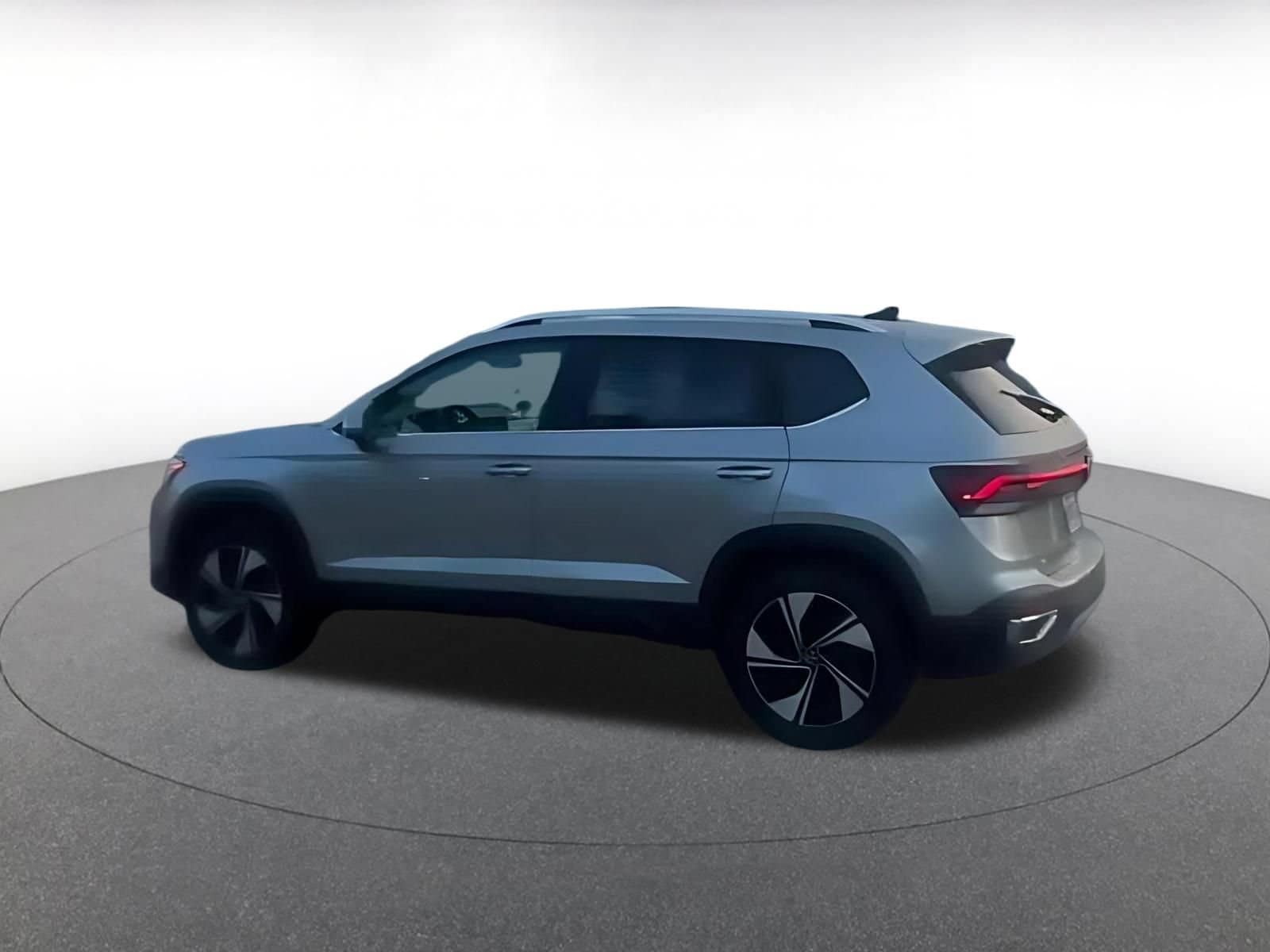Thumbnail: 2026 Volkswagen Taos - 10