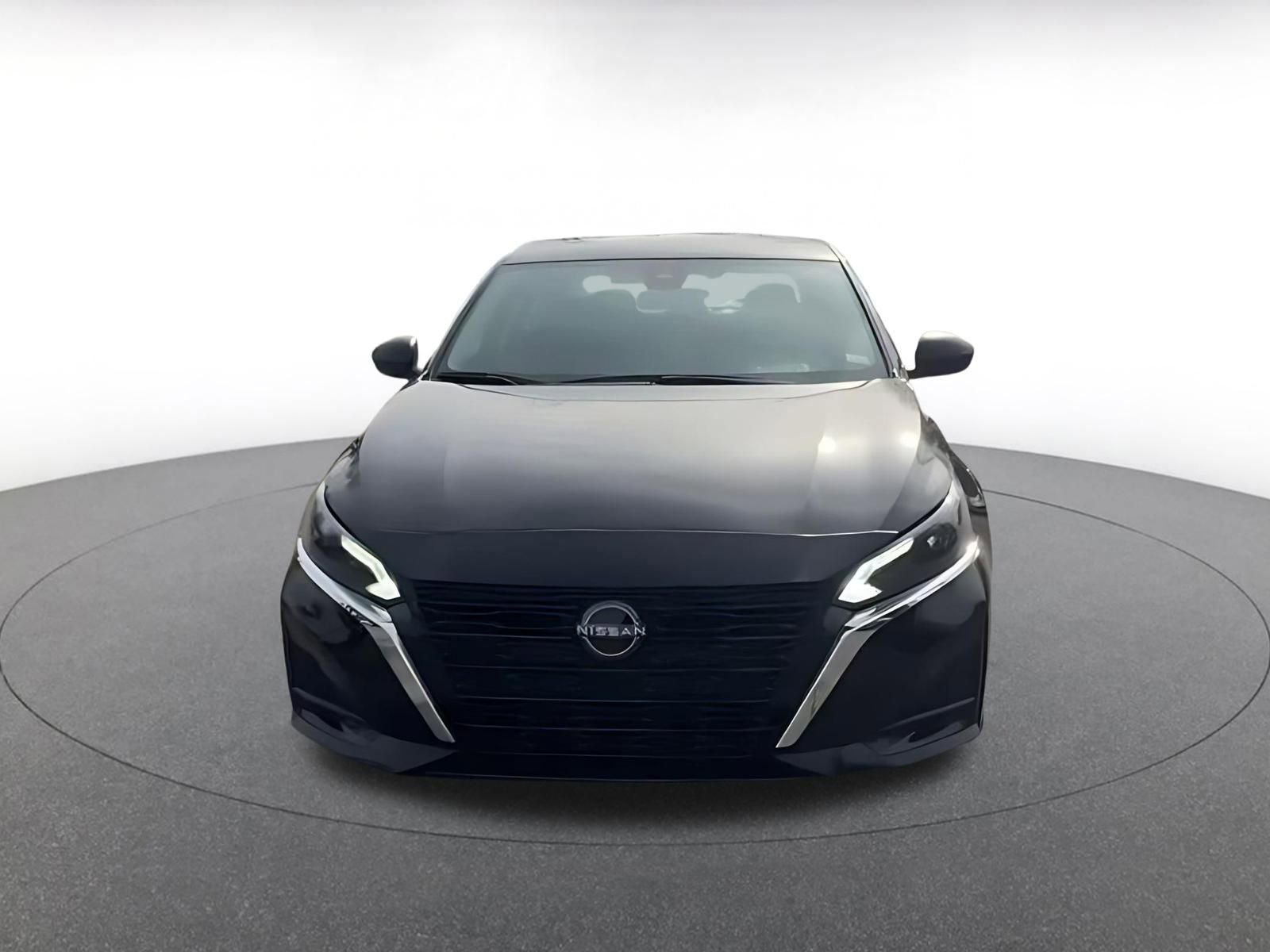 Thumbnail: 2025 Nissan Altima - 4