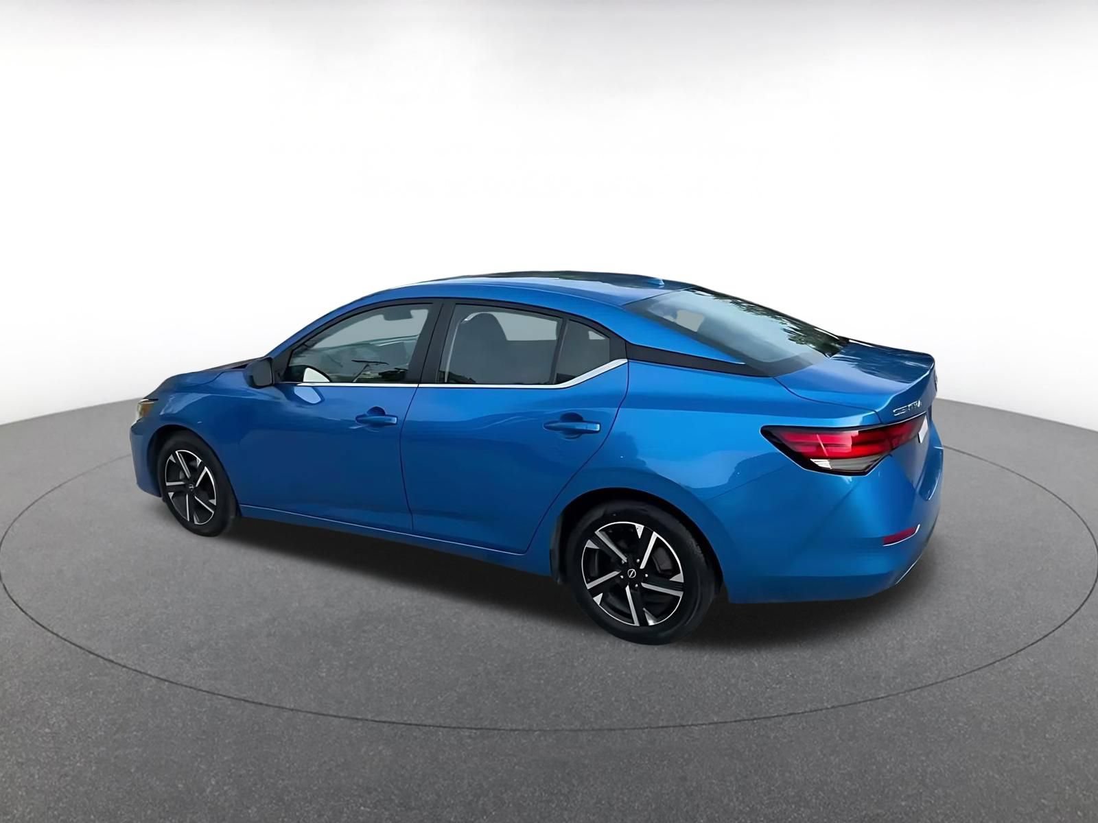 Thumbnail: 2025 Nissan Sentra - 10